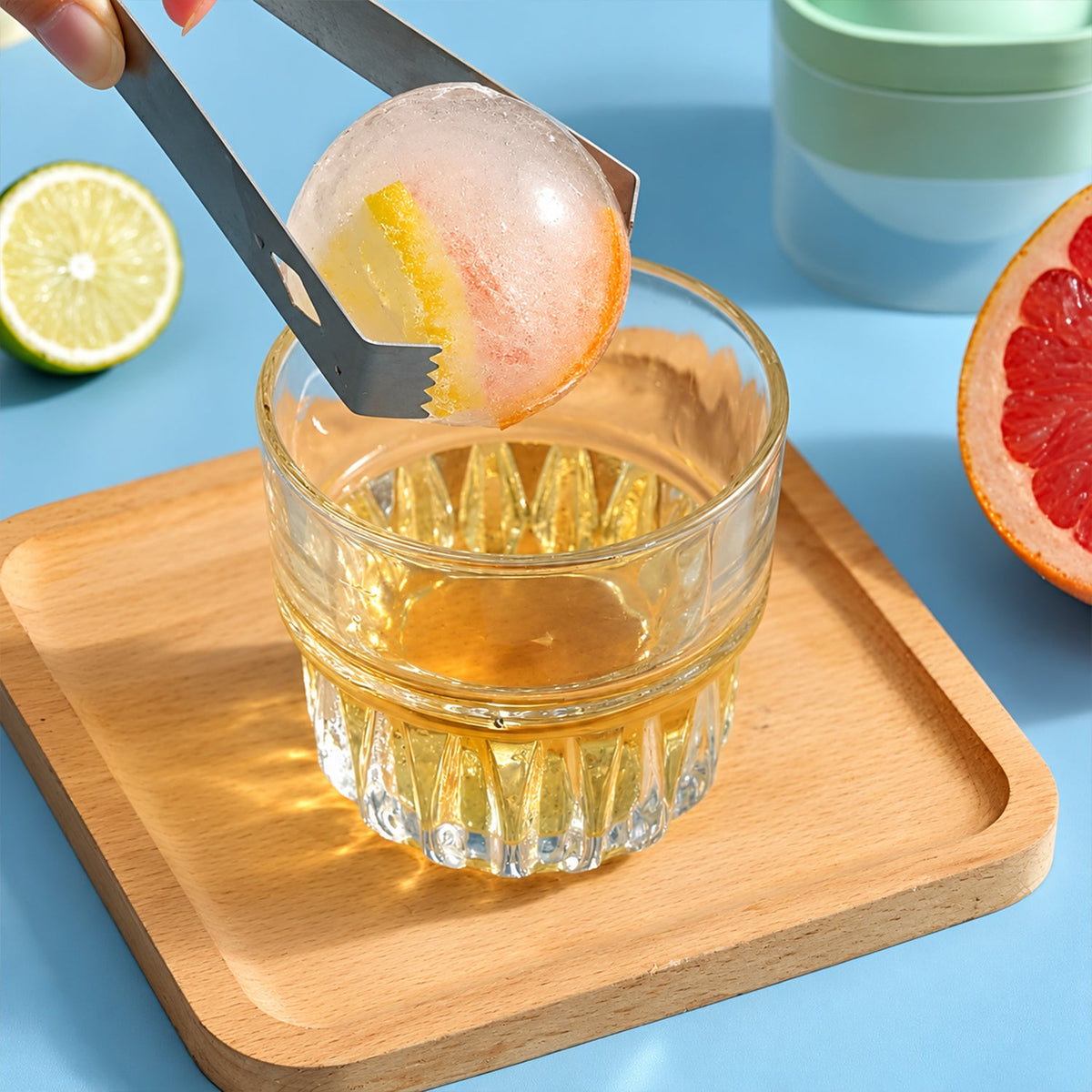 Ice Ball Mold With Removable Lid For Round Drink Ice Cubes (1 Pc)