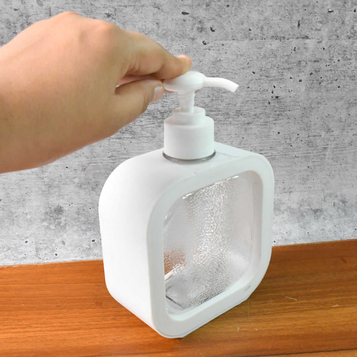 Snap Sink Dispenser Plastic Clear Empty Pump Lotion Bottles (1 Set)