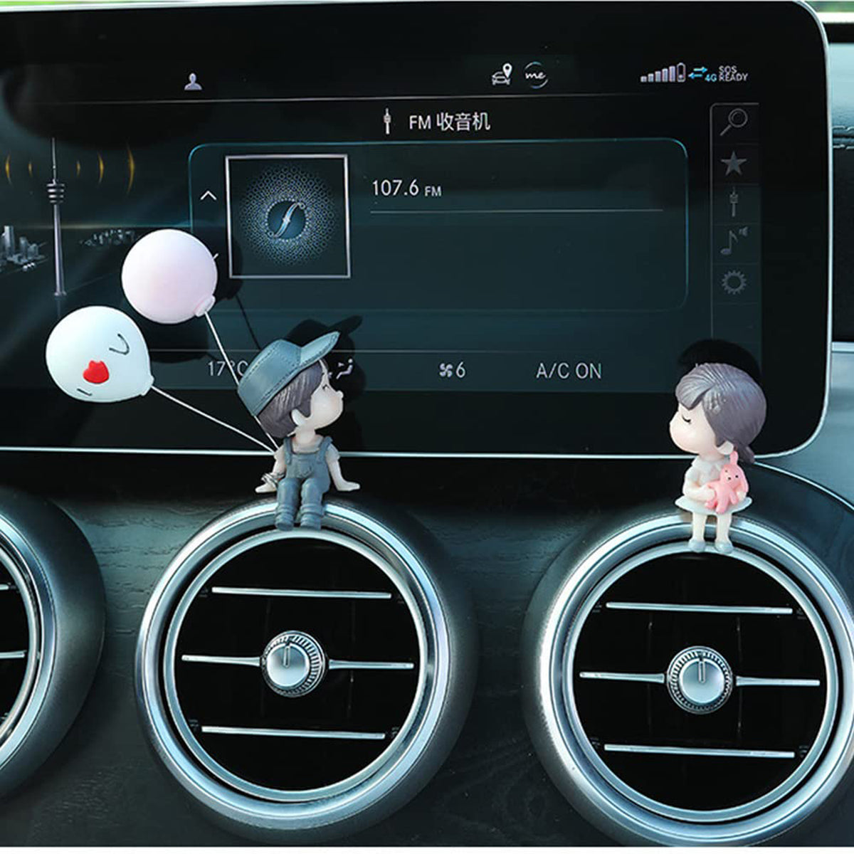 Plastic Cute Couple Car Dashboard Decoration Figurine Set (1 Set)